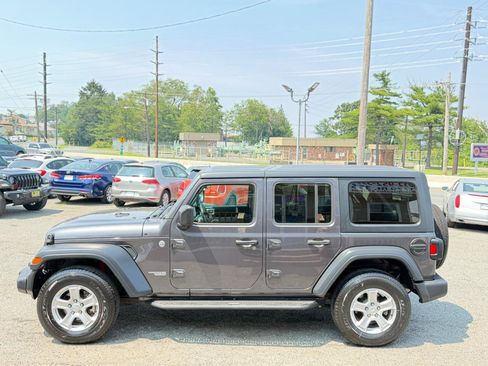 Used 2018 Jeep Wrangler Unlimited Sport S AWD/4WD image 7