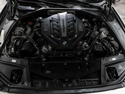 Used 2016 BMW 550i xDrive Sedan image 46