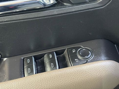 Used 2023 GMC Canyon Denali image 25