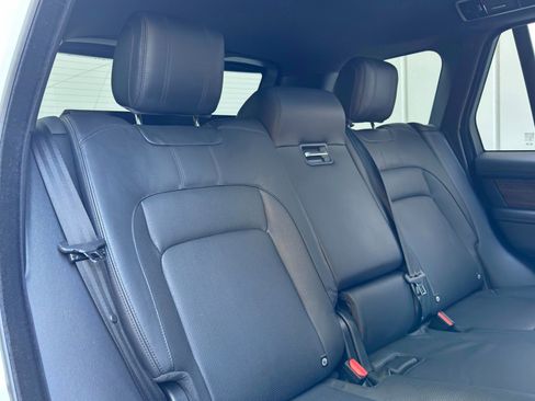 Used 2018 Land Rover Range Rover HSE image 47