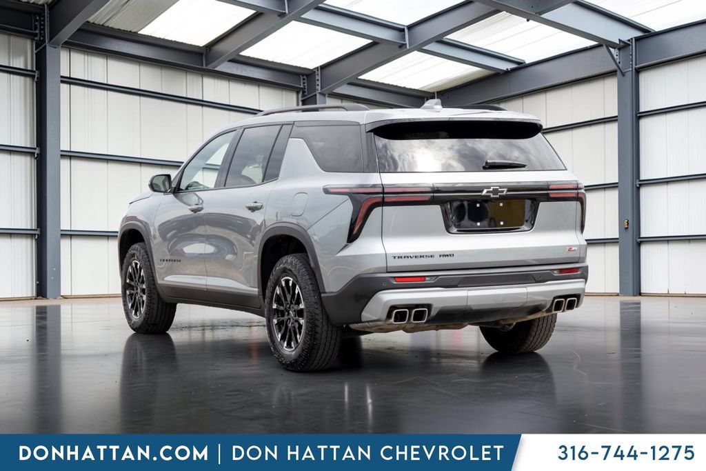 Used 2025 Chevrolet Traverse Z71 AWD/4WD image 23