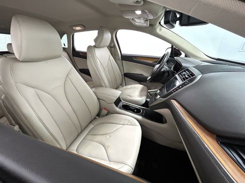 Used 2018 Lincoln MKC Select w/ Select Plus Package image 38