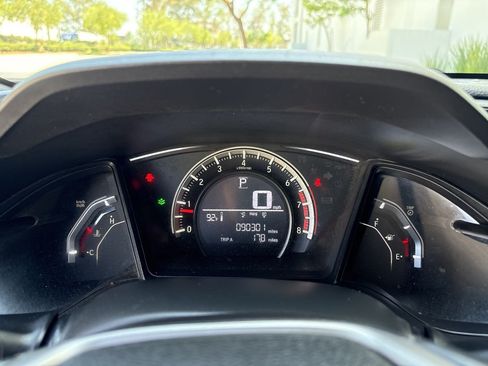 Used 2018 Honda Civic Sport image 20