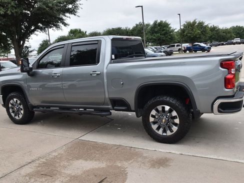 Used 2024 Chevrolet Silverado 2500 LT AWD/4WD image 11