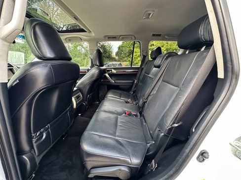 Used 2016 Lexus GX 460 w/ Premium Package AWD/4WD image 21