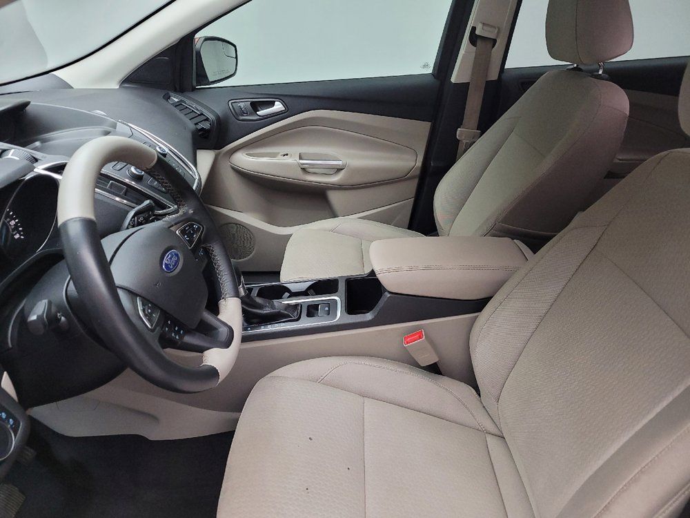 Used 2017 Ford Escape SE FWD image 17