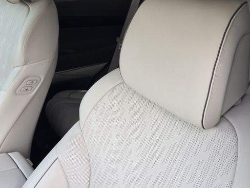 Used 2023 Genesis GV80 3.5T Advanced + AWD/4WD image 22