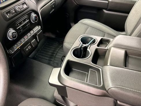 Used 2024 Chevrolet Silverado 1500 Custom image 16