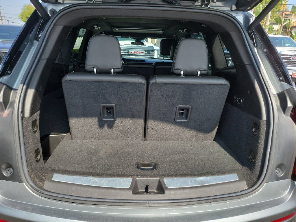 Certified 2023 Cadillac XT6 Premium Luxury FWD image 26