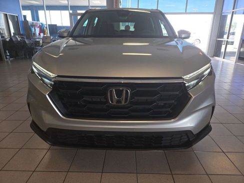 Used 2025 Honda CR-V LX image 3