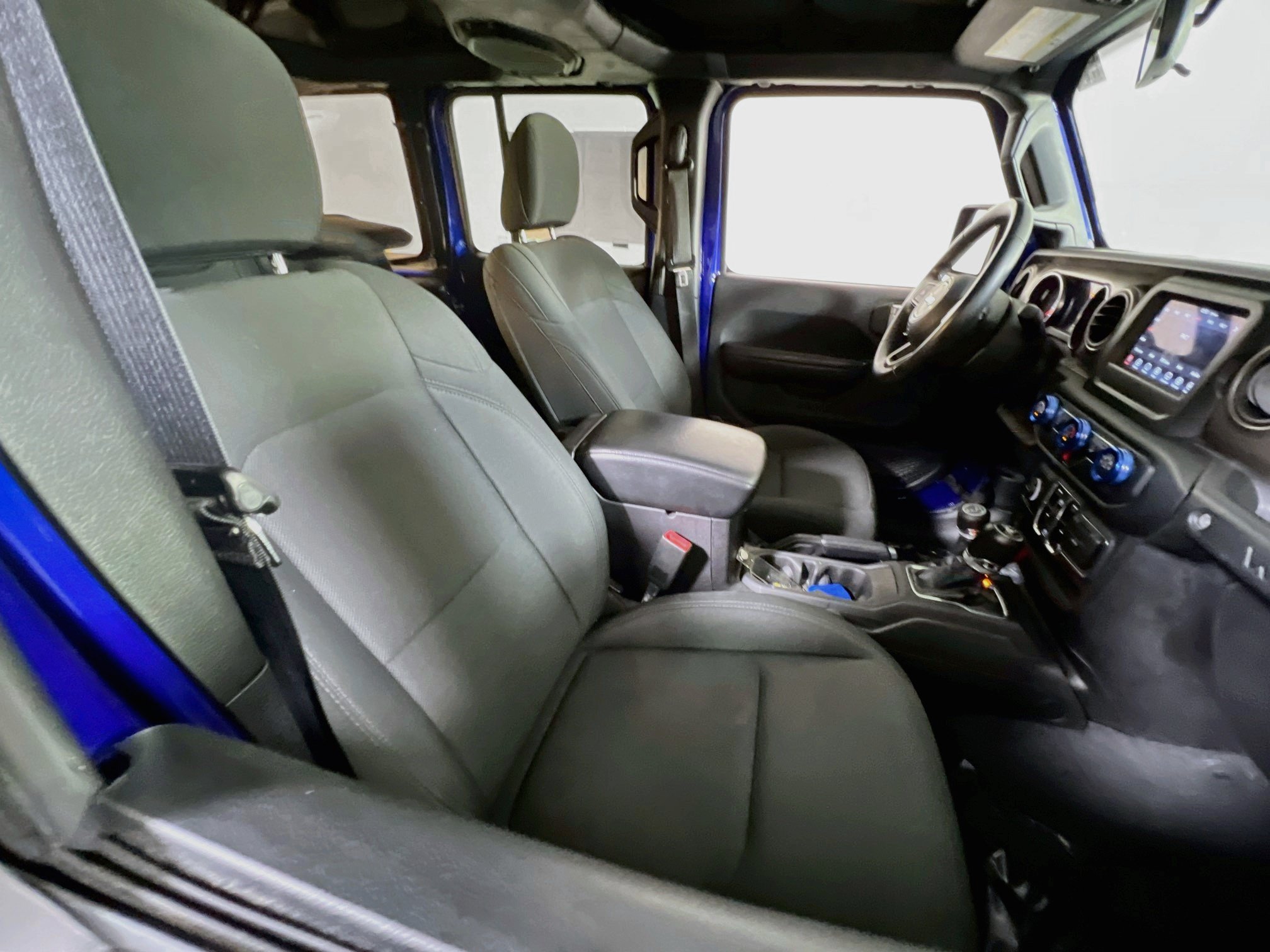 Used 2018 Jeep Wrangler Unlimited Sport S AWD/4WD image 25