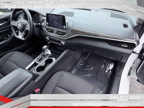 Used 2023 Nissan Altima 2.5 SV FWD image 8