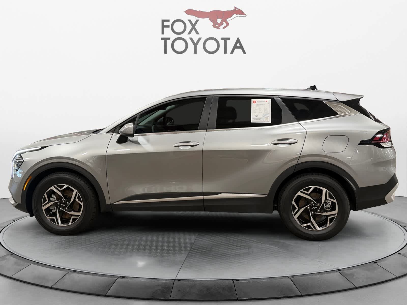 Used 2024 Kia Sportage LX FWD image 3