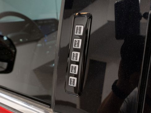 Used 2024 Ford F350 Platinum image 14