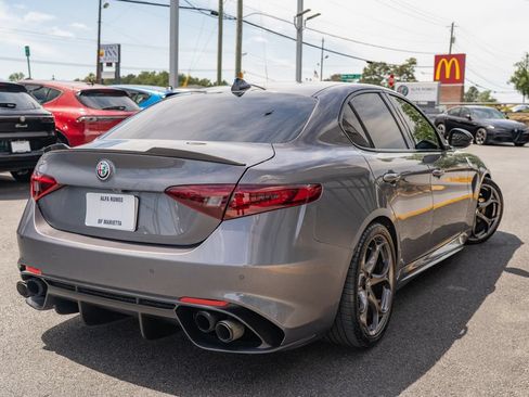Used 2018 Alfa Romeo Giulia Quadrifoglio RWD image 10