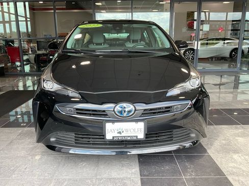 Used 2022 Toyota Prius LE FWD image 2