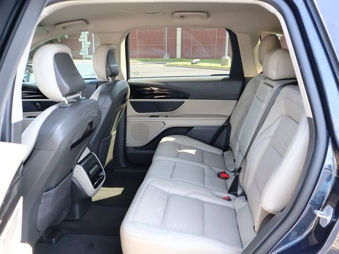 Used 2024 Lincoln Nautilus Reserve AWD/4WD image 20