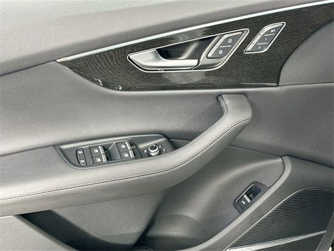 Used 2024 Audi Q7 2.0T Premium Plus image 26