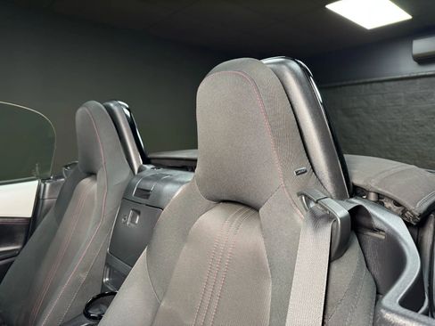 Used 2016 MAZDA MX-5 Miata Club image 27