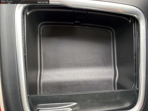 Used 2023 Chrysler Pacifica Touring-L FWD image 38