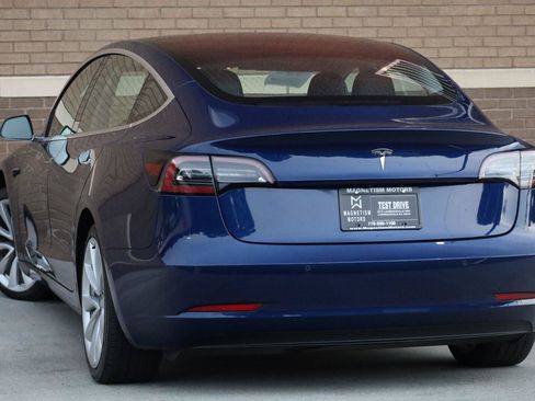 Used 2018 Tesla Model 3 Long Range RWD image 7