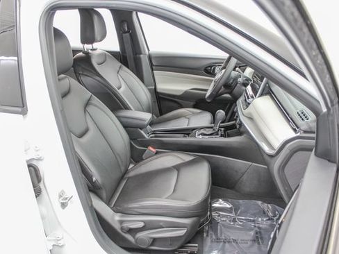 Used 2024 Jeep Compass Limited AWD/4WD image 23