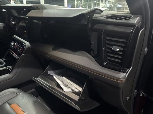 Used 2024 GMC Sierra 3500 AT4 w/ AT4 Premium Plus Package AWD/4WD image 39