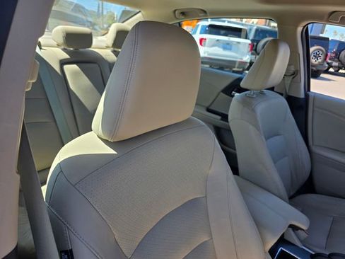 Used 2014 Honda Accord Touring image 14