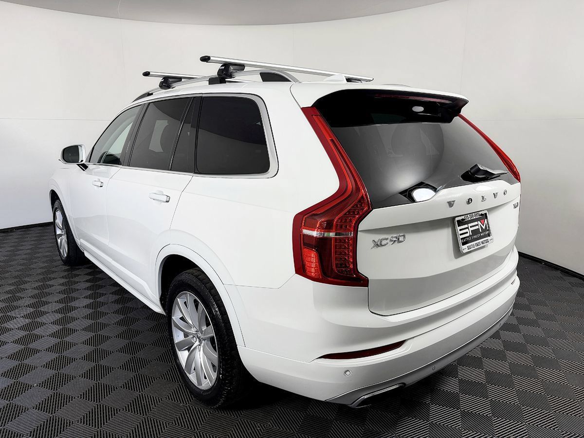 Used 2018 Volvo XC90 T6 Momentum w/ Momentum Plus Package AWD/4WD image 17
