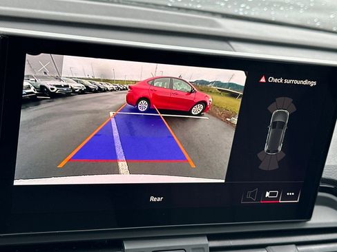 Used 2025 Audi Q5 2.0T Premium w/ Convenience Plus Package image 18