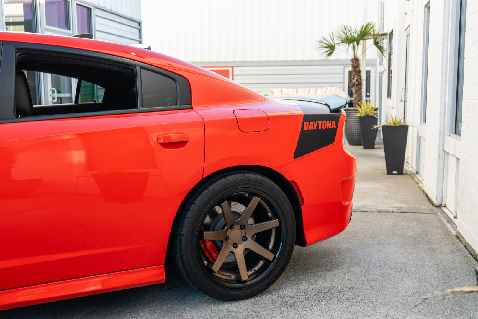 Used 2017 Dodge Charger R/T RWD image 5