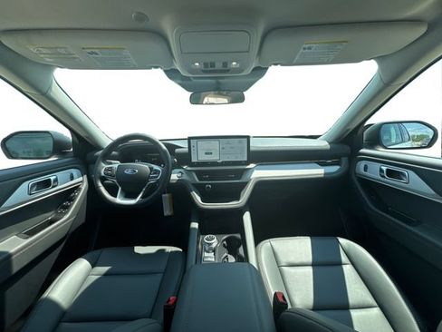 New 2026 Ford Explorer Active w/ Active Comfort Package AWD/4WD image 13