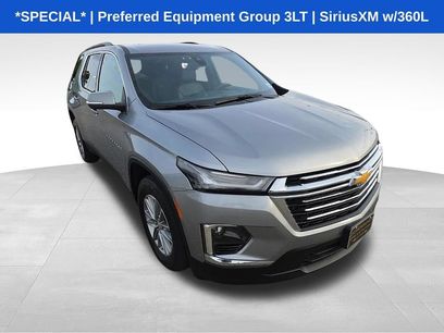 Used 2023 Chevrolet Traverse LT