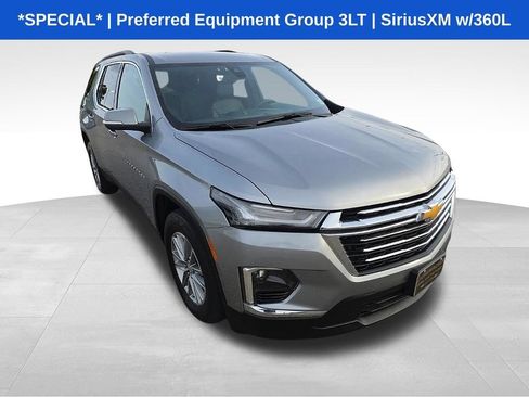 Used 2023 Chevrolet Traverse LT AWD/4WD image 1
