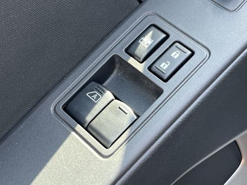 Used 2024 Nissan Frontier SV AWD/4WD image 20