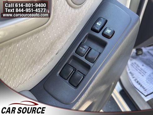 Used 2004 Toyota Highlander 2WD image 11
