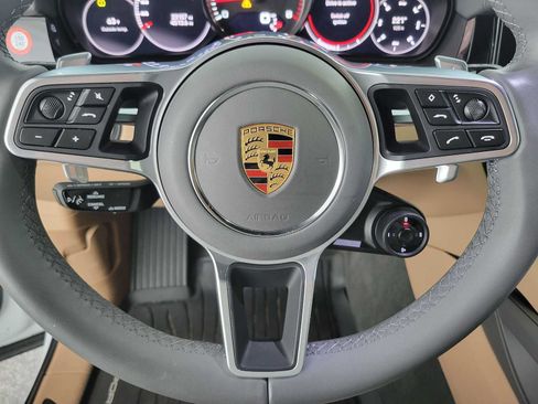 Used 2022 Porsche Cayenne GTS AWD/4WD image 22