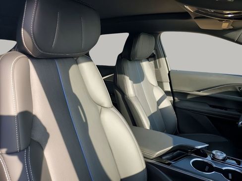 New 2026 Cadillac Lyriq Sport image 15