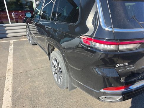 Used 2021 Jeep Grand Cherokee L Overland w/ Luxury Tech Group IV image 5