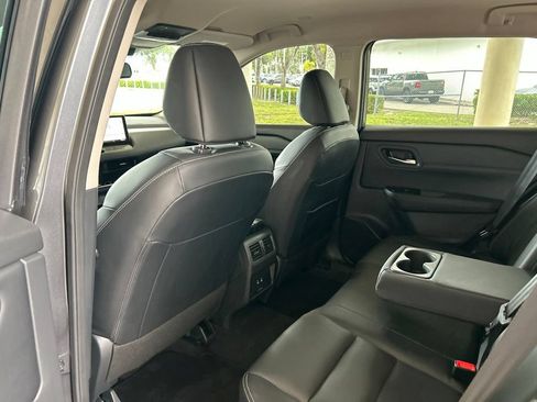 Used 2026 Nissan Rogue SL FWD image 36