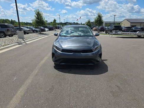 Used 2024 Kia Forte LXS FWD image 2