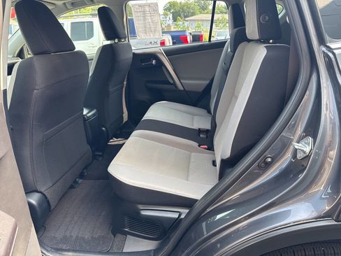 Used 2017 Toyota RAV4 XLE image 18