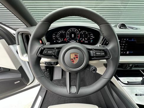 Used 2026 Porsche Cayenne S AWD/4WD image 25