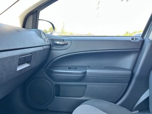 Used 2011 Dodge Caliber Heat FWD image 33