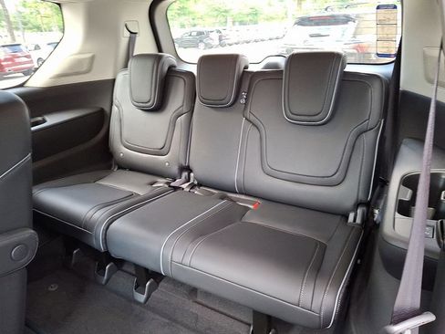 New 2025 INFINITI QX80 Luxe image 6