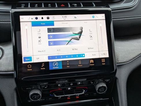 Used 2023 Jeep Grand Cherokee Overland w/ Luxury Tech Group IV image 25