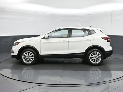 Used 2022 Nissan Rogue Sport S image 4