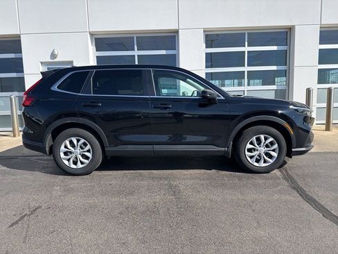Used 2025 Honda CR-V LX image 3