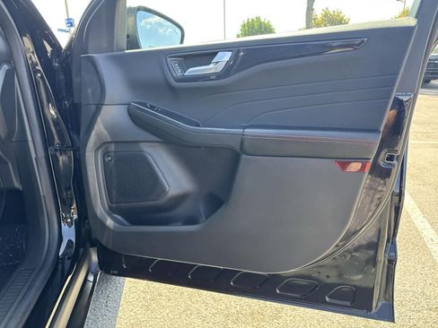 Used 2024 Ford Escape ST-Line Elite w/ Premium Technology Package image 38