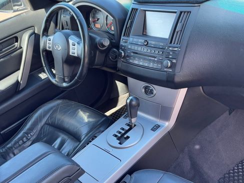 Used 2004 INFINITI FX45 AWD w/ Technology Pkg image 9